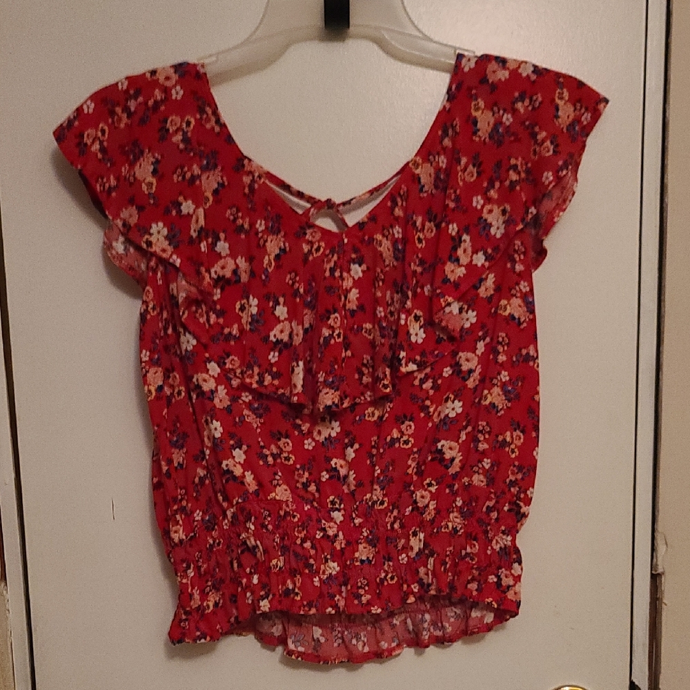 Source Unknown Red and White Ruffled Cap Sleeve Blouse